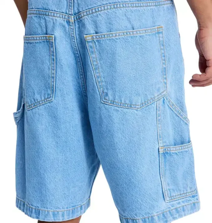 Short en jean ample pour homme